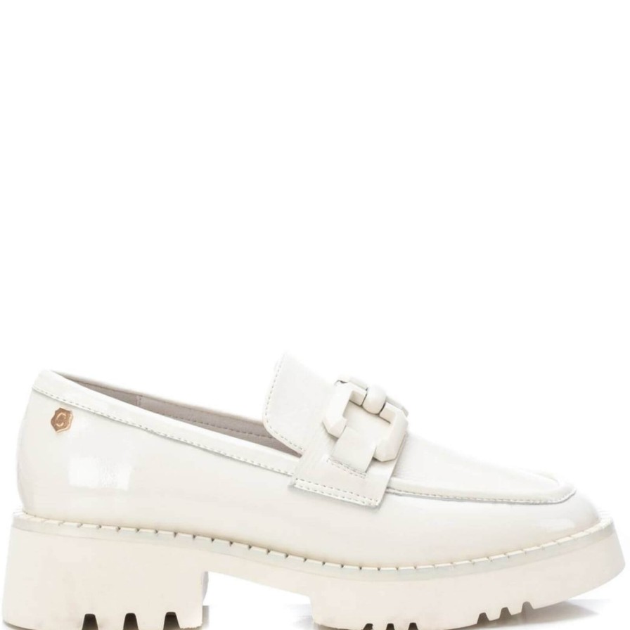 Carmela Carmela Cream Patent Leather Chunky Loafers Clearance