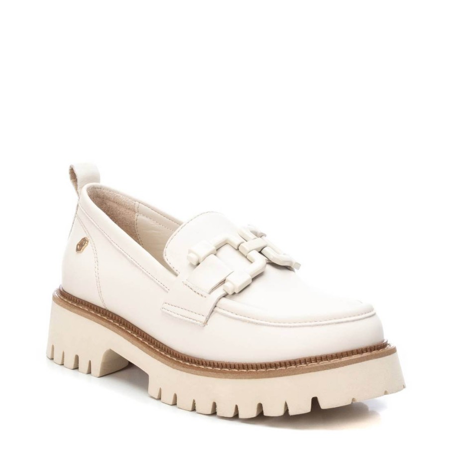 Carmela Carmela Cream Leather Cleated Sole Loafers Clearance