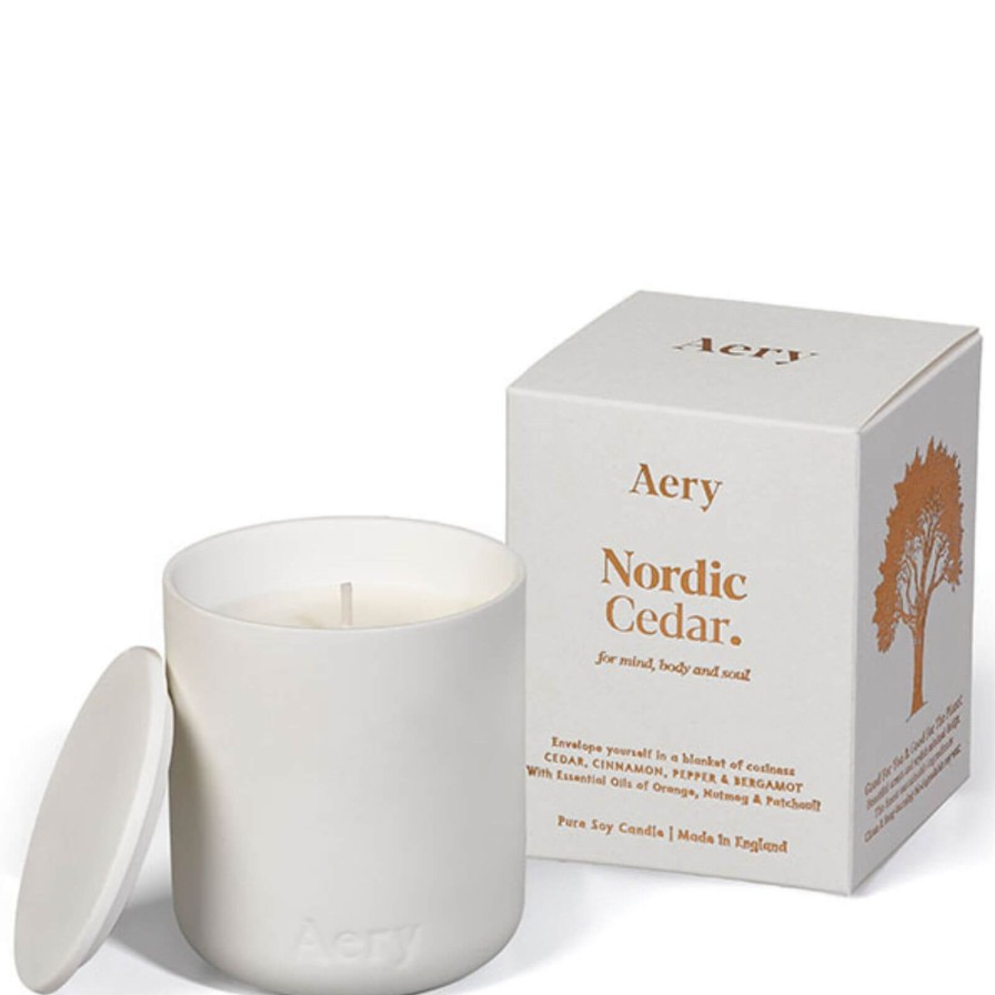 Aery Aery Nordic Cedar Scented Candle - Cedar, Cinnamon & Bergamot Hot