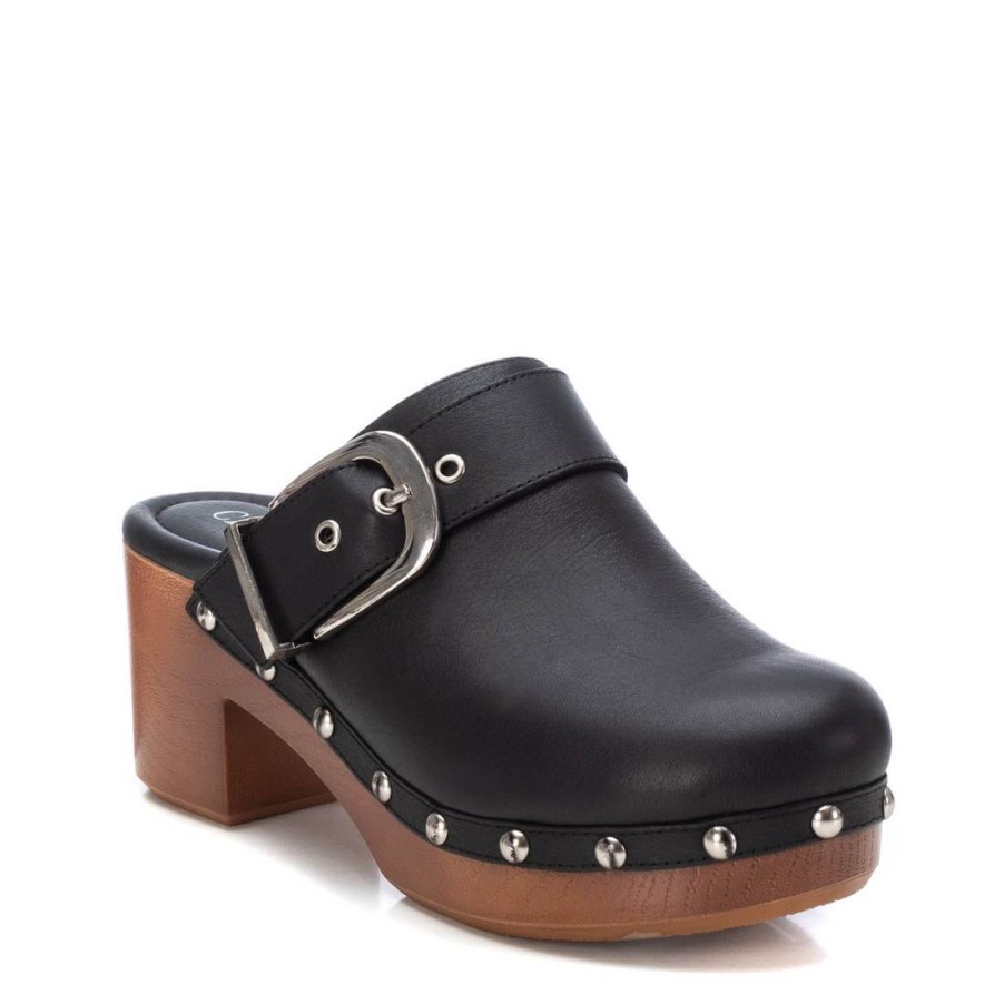 Carmela Carmela Black Leather Slip On Clogs Wholesale