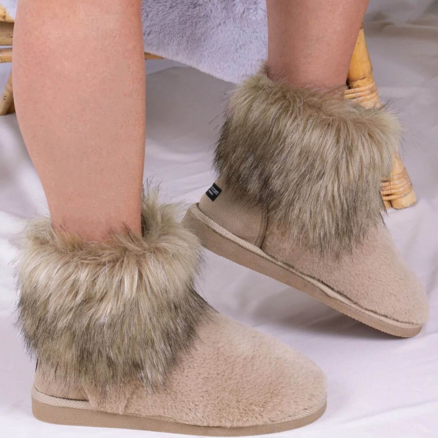 Bejeweled At Soul Elsa Faux Fur Camel Slipper Boots Best