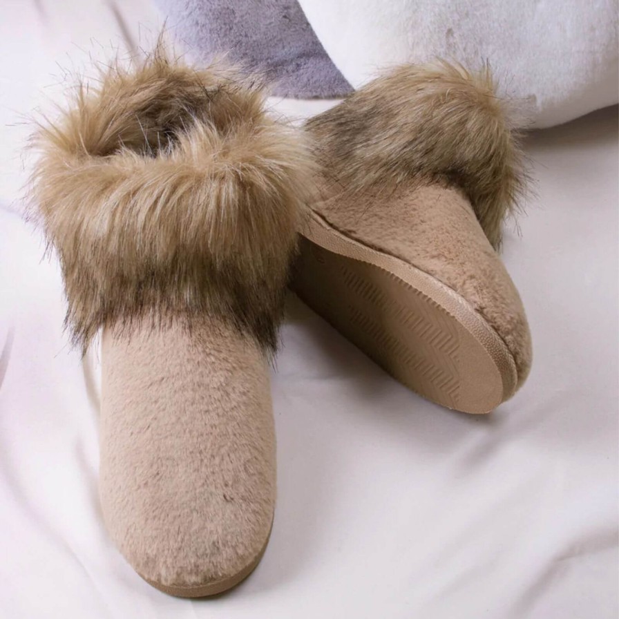 Bejeweled At Soul Elsa Faux Fur Camel Slipper Boots Best