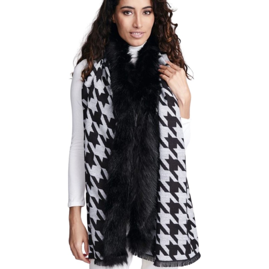 Pia Rossini Pia Rossini Brianna Black Faux Fur Scarf Hot